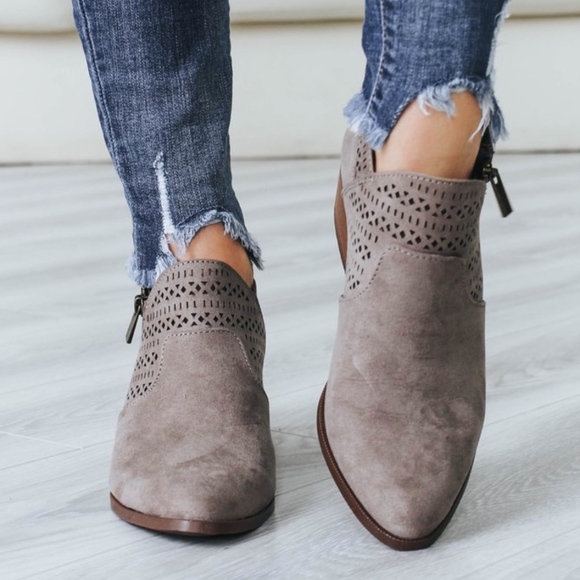 MUST HAVE booties - TAUPE - Picture 2 of 5